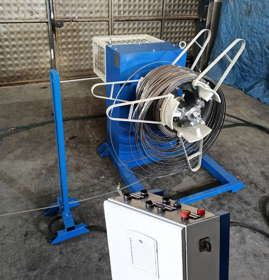 Uncoiler Machine picture with command panel